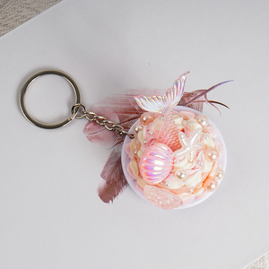 Llaveros con Diseño de Sirena, Perlas y Conchas Marinas - Llaveros Creativos de Plástico Inspirados en el Océano para Regalos y Accesorios - Product Image 2