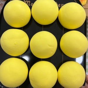 Jouet en forme de petit pain vapeur et de pain à la crème, 7 cm, doux et collant, à rebond lent, en matériau PU, best-seller TikTok sur Xiaohongshu - Product Image 2