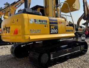 Vente flash : Excavatrice sur chenilles Komatsu PC200 160 210 d'occasion, de fabrication japonaise, robuste, 20 tonnes, équipement d'occasion, pelle massive, EPA CE - Product Image 6