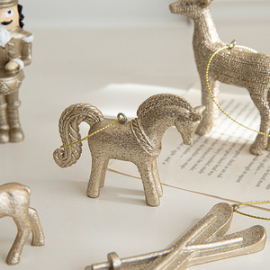 Décorations <span class=keywords><strong>de</strong></span> Noël, ornements dorés pour arbre <span class=keywords><strong>de</strong></span> Noël, cerf et poney, décoration d'arbre <span class=keywords><strong>de</strong></span> Noël créative, nouveau style nordique - Product Image 4