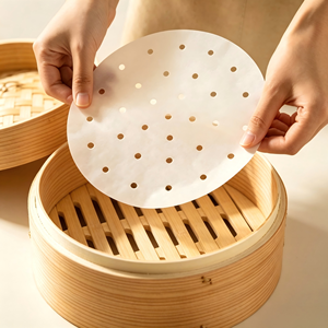 Papier de cuisson rond perforé jetable, écologique, de qualité alimentaire, antiadhésif, en silicone, pour la cuisson des raviolis et des pains. - Product Image 4