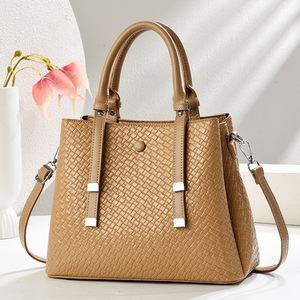 Bolso Tote Clásico para Mujer con Patrón de Cocodrilo, Correa Extraíble y Cierre de Botón en Cuero de Microfibra Beige - Product Image 1