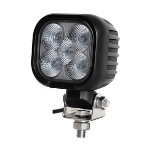 Lampe de <span class=keywords><strong>travail</strong></span> <span class=keywords><strong>led</strong></span> carrée compacte de 3 pouces 50W 4000lumens phares agricoles robustes - Product Image 2