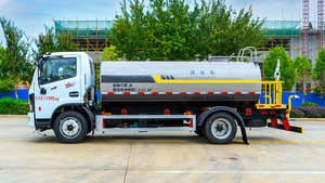 Tanque de Agua Móvil con Aspersor para Riego Agrícola, Especial 4X2, Dongfeng Dorica 9300L, Sin Puntos Ciegos - Product Image 3