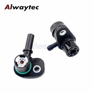 Conector de bomba de vacío de freno de coche 2701800901 2701801001 11667622380 LR082226 para <span class=keywords><strong>Mercedes</strong></span> <span class=keywords><strong>Benz</strong></span> W213 W205 BMW 125i 228i Land Rover - Product Image 4