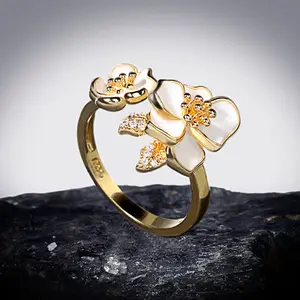 Прямая продажа от производителя, комплект ювелирных изделий в форме цветка, 18k позолоченное кольцо, ожерелье, серьги для женщин