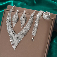 Nouvel ensemble de bijoux de mariage vintage pour femme, accessoires de mariée, collier, boucles d'oreilles et bracelet en cristal et strass argentés