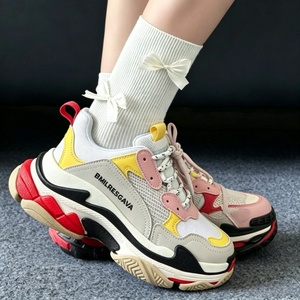 Nouvelles Recommandations de Produits Printemps : Chaussures Décontractées de Sport Luxueuses pour Femmes, Couleur Gelée, par des Designers Tendance - Product Image 1