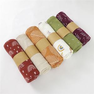 Coperta avvolgente in cotone con stampa a <span class=keywords><strong>pianta</strong></span> rossa 120x120cm coperta avvolgente in cotone biologico - Product Image 6