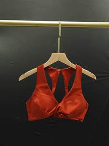 Conjunto de traje de yoga deportivo nuevo europeo y americano, espalda de belleza para correr, Top ajustado para mujeres - Product Image 3