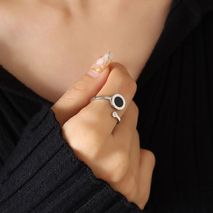 X188, venta al por mayor, anillo de apertura de Zirconia cúbica de acero inoxidable chapado en oro de 18 quilates, anillo de disco con números <span class=keywords><strong>romanos</strong></span>, joyería para mujer - Product Image 4