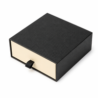 Boîte à tiroir personnalisée en carton rigide noir mat gaufré, écologique, pour emballage cadeau de bijoux et produits de marque en vente au détail