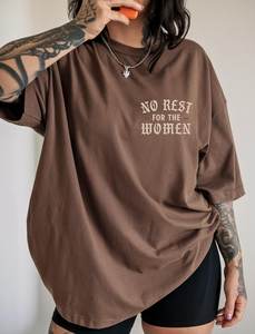 T-shirt pour femme No Rest For The Women, coupe décontractée, motif féministe, 100% coton jersey, col rond, manches courtes - Product Image 3