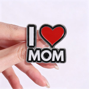 Pin Enamel Custom I Love Mom Hati Merah Lencana Logam Hadiah Hari Ibu Pin Kerah Kreatif untuk Ibu Perhiasan Fashion - Product Image 2