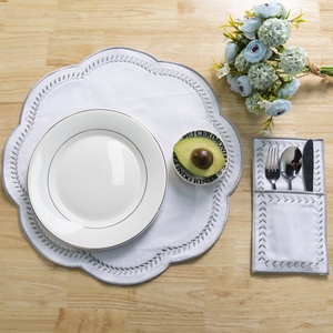 Bán buôn Bạc thêu cạnh bộ đồ ăn hoàn chỉnh thiết lập dao kéo túi khăn ăn với xây dựng trong trường hợp dao kéo cho đám cưới Gói - Product Image 4