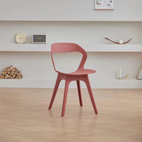 Chaise de salle à manger en plastique empilable d'extérieur, robuste, confortable, durable, colorée, style nordique, en PP pur