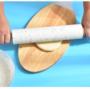 Tùy chỉnh màu sắc khác nhau cán chân nướng công cụ bằng gỗ xử lý không dính <span class=keywords><strong>Silicone</strong></span> Mini giáng sinh bột cán <span class=keywords><strong>Pin</strong></span> - Product Image 5