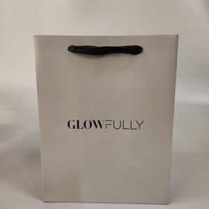 Bolsas de Regalo de Papel Kraft de Lujo Clásicas Personalizadas, Laminadas, con Materiales Reciclados y Cuerda de Algodón para Pequeños Negocios, Tiendas Minoristas y Artesanías - Product Image 2