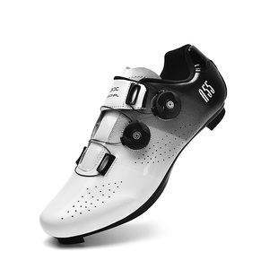 <span class=keywords><strong>Scarpe</strong></span> da Ciclismo per <span class=keywords><strong>Bici</strong></span> da Strada e <span class=keywords><strong>Mountain</strong></span> <span class=keywords><strong>Bike</strong></span> Calzature da Bicicletta con Chiusura a Bottone Uomo Donna Low-Top Slip-On Sneaker Sportive in Ecopelle - Product Image 4
