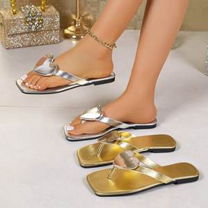 T19-1 Tongs de haute qualité pour femmes, nouvelles chaussures de plage d'extérieur en forme de pêche pour filles, chaussures à clip tendance pour femmes - Product Image 2