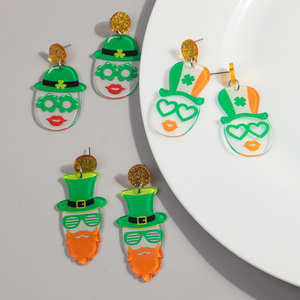Venta al por mayor de accesorios para el Día de San Patricio colgante verde creativo Oktoberfest máscara <span class=keywords><strong>enano</strong></span> hierba de la suerte trébol brillo acrílico pendiente - Product Image 5