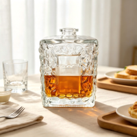 Bouteille en verre carrée gaufrée Super Flint de 500 ml 650 g pour l'emballage de whisky, spiritueux et liqueurs