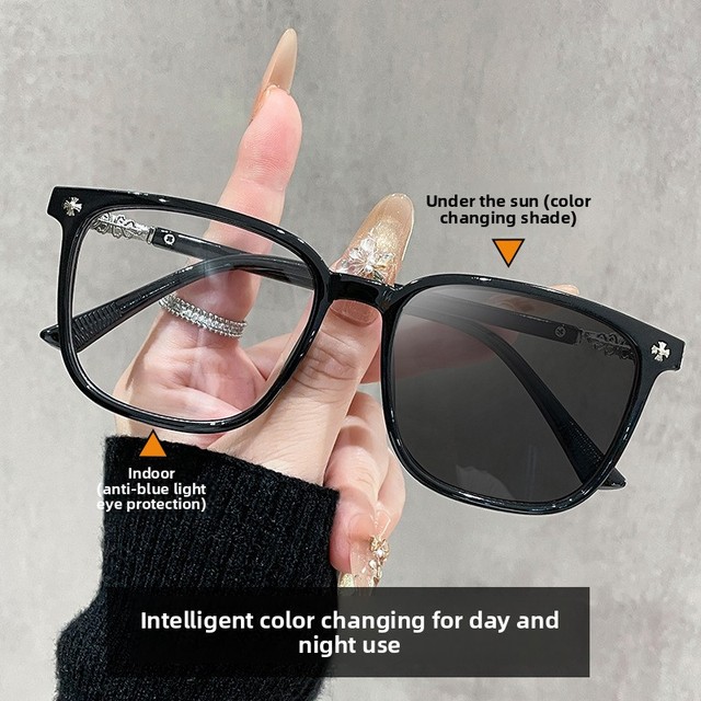 New Women's Square Frame Anti-Blue Light Glasses Popular Online Slimming Effect Color-Changing Flat Lenses High-End Look Can Be