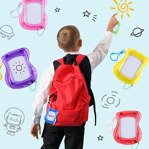 Meilleure Vente Mini Tableau Magnétique Effaçable avec Clip Porte-clés, Bloc de Dessin et Gribouillage pour Enfants, Cadeaux de Fête et Remplisseurs de Sacs Cadeaux - Product Image 5
