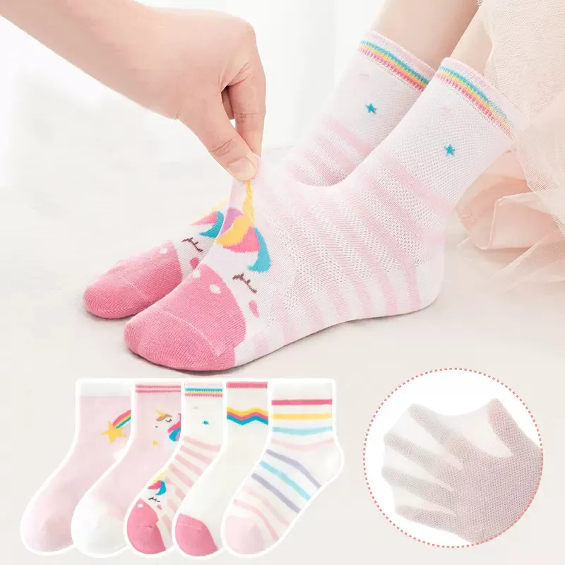 Hochwertige weiche Baumwolle Kinder Einhorn-Socken niedliches Tiermuster Kinder Mädchen Socken