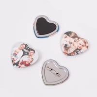 Presse à badges manuelle professionnelle en aluminium 57*53mm en forme de cœur, ensemble complet pour la production de badges commerciaux