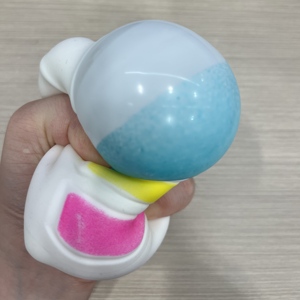 Juguete de Pastel Blandito Peace O' Cake, Diseño Multicapa Arcoíris, Juguete Sensorial de Compresión de Rebote Lento para Colección y Regalo - Product Image 1