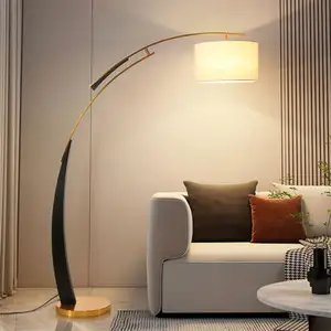 핫 세일 복고풍 빛 럭셔리 절묘한 현대 거실 침실 소파 골드 크리스탈 플로어 램프 스탠드