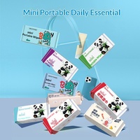 Mini paquet de lingettes humides de voyage portables, 8 lingettes, lingettes nettoyantes pour les mains et la bouche pour enfants, adultes et famille