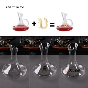 Carafe à <span class=keywords><strong>vin</strong></span> <span class=keywords><strong>rouge</strong></span> en cristal soufflé à la main Xipan 50 oz avec poignée, logo personnalisé, grande carafe à <span class=keywords><strong>vin</strong></span> élégante pour la maison, le bar ou comme cadeau - Product Image 5