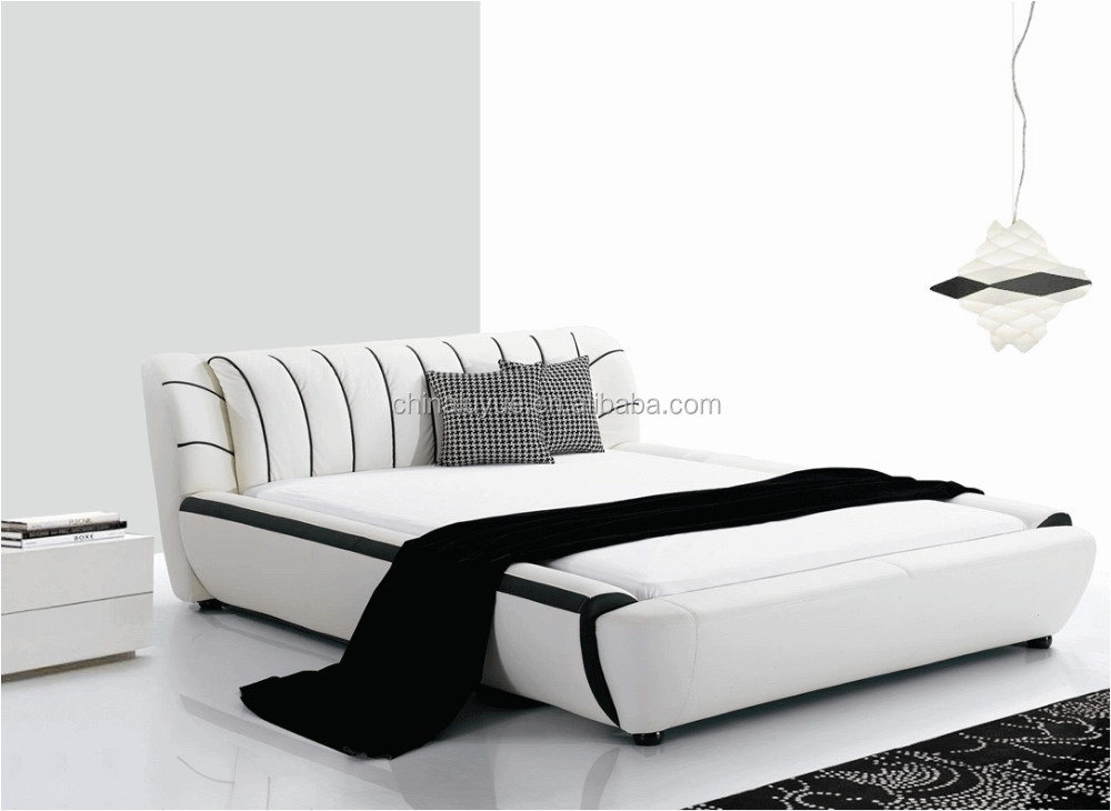 Mobilier de chambre haut de gamme de style européen lit king size moderne en cuir souple avec table d'appoint