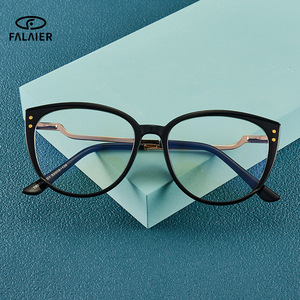 Gafas de Montura Completa Estilo Ojo de Gato FalaiEr, TR90, Anti Luz Azul, Lentes Ópticas para Mujer, Tamaño Mediano, Lentes con Filtro de Luz Azul, Estilo Europeo - Product Image 4