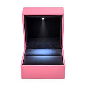 Caja de Anillos LED DB, Exhibidor de Joyería de Plástico en Forma de Corazón con Luz para Vitrinas de Joyería - Product Image 4