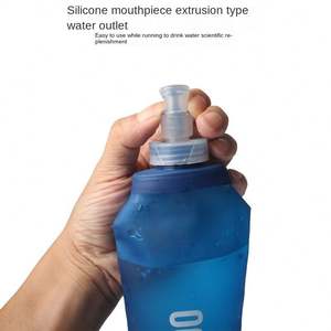 Botella de Agua Deportiva Plegable con Logotipo Personalizado, Botella de Hidratación de TPU Libre de BPA para Camping - Product Image 5