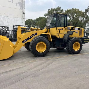 Cargadora de Ruedas KOMATSU WA320-5 Versátil y Eficiente para Movimiento de Tierras con Cargador Frontal, Nueva, Capacidad de Carga de 4 Toneladas - Product Image 1