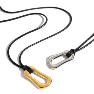 Pendentif en acier inoxydable de forme irrégulière en O avec cordon ciré noir, collier unisexe, design géométrique - Product Image 5