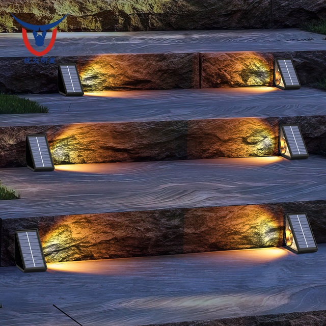 Outdoor Waterproof Solar Stairs & Wall LED Step Lights with IP44 CRI80 360 Beam Angle