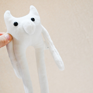 Peluche de monstruo de patas largas, minimalista, premium, personalizado, con MOQ bajo, regalo para amigos - Product Image 6