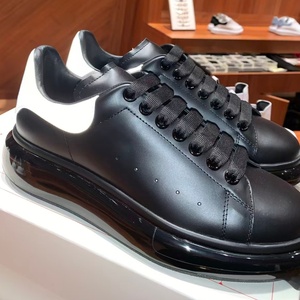 รองเท้าลำลองแบบผูกเชือกคุณภาพสูง ดีไซน์หรูหรา กันลื่น พื้นรองเท้าบุนุ่ม พร้อมดีไซน์ป้องกันหัวเข่า เหมาะสำหรับทุกฤดูกาล - Product Image 2