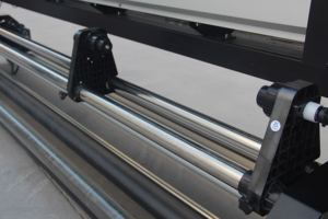 Achetez une imprimante grand format I3200 Extreme F1080 avec 4 têtes d'impression, imprimante jet d'encre à solvant écologique de 3,2 m/10 pieds en Chine - Product Image 3