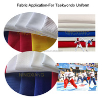 Échantillon gratuit de tissu jacquard en polyester et élasthanne pour uniformes de taekwondo, tissu Dobok pour uniformes d'entraînement