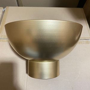 Lọ hoa tròn để bàn đơn giản, miệng rộng, chất liệu kim loại vàng, dùng làm vật trang trí trung tâm đám cưới - Product Image 4