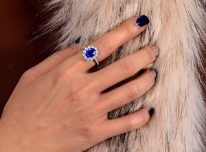 แหวนเงินประดับไพลินสีน้ำเงินสังเคราะห์ 7x9 มม. รูปไข่ทรงโอวัล ประดับแบบหนามเตย เครื่องประดับทางศาสนาคริสต์แสนโรแมนติก - Product Image 6