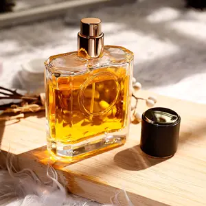 50ml หรูหราแบนสแควร์สเปรย์น้ําหอม Parfum ขวดน้ําหอมรีฟิลขวดแก้ว