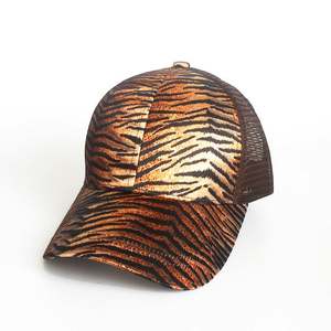 Gorra de Béisbol con Estampado de Leopardo para Mujer, Protección UV, para Deportes al Aire Libre, Gorra de Camuflaje con Malla y Espacio para Cola de Caballo - Product Image 3