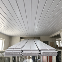 Panneau de plafond perforé en PVC blanc pour usage intérieur, fabrication chinoise, grille de plafond pour décoration moderne de la maison, ignifuge et imperméable